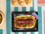 Hot dog réunionnais aux achards de légumes, saucisses fumées, sauce à la tomate et aux herbes