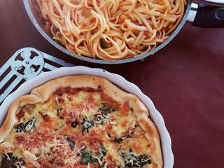 Quiche à la viande hachée, champignons et épinards