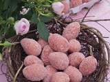 Œufs de Pâques aux amandes et biscuits roses de Reims