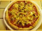 Pizza aux champignons et à la mozzarella