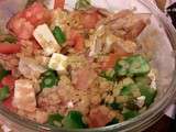 Salade de lentilles corail, tomate, poivron, oignon rouge, feta et câpres