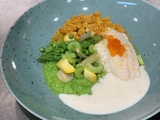 Filet de loup de mer, purée de courgettes, petites légumes, crumble curry et sauce coco citron vert