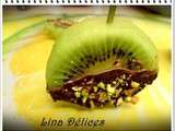 Sucettes de Kiwi au chocolat pistaches