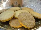 Biscuits de Noël avec un rouleau à motif