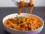 Pâtes à la viande et à la mozzarella fondante