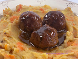 Stoemp poireau-carotte et boulettes de viande en sauce
