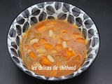 Fasolada ou soupe Grecque aux haricots blancs et légumes (cmum)