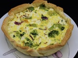 Quiche brocolis, feta et oignon rouge