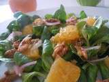 Salade de mâche, noix et orange