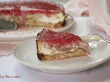 Cheesecake à la rhubarbe, coulis de fraises