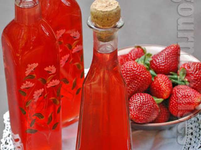 Liqueur à la fraise Tagada – Recettes niçoises