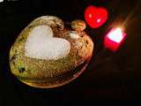 Saint Valentin : financier pistache, framboises et coeur chocolat