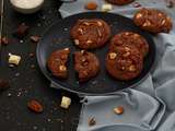 Cookies aux deux chocolats, amandes et noix de pécan (d’après les Outrageous chocolate cookies de Martha Stewart)