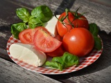 Comment faire une salade façon orientale saveur tomate