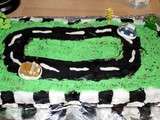 Gâteau d'anniversaire : circuit automobile
