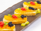 Canapés aux jaunes d’œufs confits