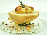 Poires gratinées, chèvre, thym, miel et pignon
