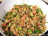 Salade de quinoa au saumon fumé, roquette et avocat