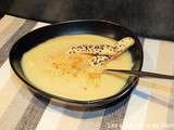 Soupe de chou-fleur au curry et gressins au sésame