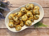 Financiers salés au chèvre, miel et thym