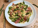 Linguine au jambon de pays, asperges et pignons de pin