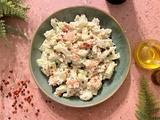 Salade de concombre, saumon fumé et ricotta
