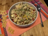 Salade de pâtes au thon, maïs, concombre, tomate et mozzarella
