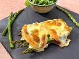 Tartines d’asperges rôties au jambon cru et à la scarmoza fumée