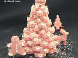 Sapin 3D de sablés à la poudre de biscuits roses