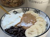 Porridge banane chocolat cacahuete