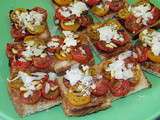 Toasts aux tomates confites