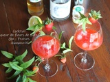 Cocktail à la liqueur de fleurs de sureau, gin et fraises fraiches