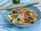 Pad thaï au chou pad choï et crevettes - balade thaïlandaise