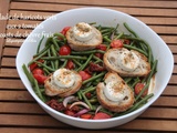 Salade des haricots verts aux 2 tomates et toasts de chèvre frais