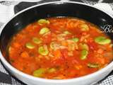 Soupe à la tomate, fèves et risoni