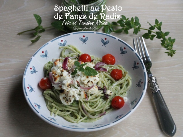 Pâtes à la feta tomates cerises au four - radis rose