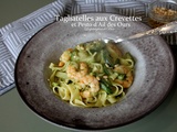 Tagliatelles aux crevettes et au pesto à l'ail des ours