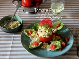 Tomate farcie aux oeufs brouillés aux herbes du jardin