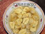 Tortellini in brodo (au bouillon) - Italie Emilie Romagne (1) Bologne
