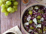 Salade de lentilles, chou rouge et raisin blanc