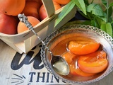 Abricots pochés à la verveine citronnelle