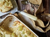 Clafoutis d’automne à la poire et au raisin : le dessert réconfortant de saison