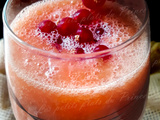 Cocktail de jus de fruits d'été pour se rafraîchir