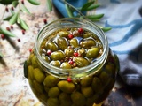 Préparer des olives vertes en saumure : la méthode traditionnelle pour conserver les olives du jardin