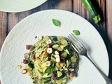 Risotto vert aux courgettes, persil et noisettes grillées