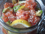Salad jar saumon mariné, pomme de terre vapeur et crudités