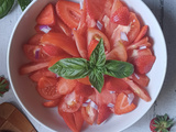 Salade de tomate, fraises & basilic : fraîcheur et gourmandise