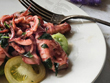 Salade de tomates anciennes & encornets poêlés