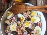 Salade de tomates, œufs durs & thon — la simplicité des étés d’antan