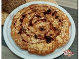 Cookie géant aux raisins et caramel beurre salé au café